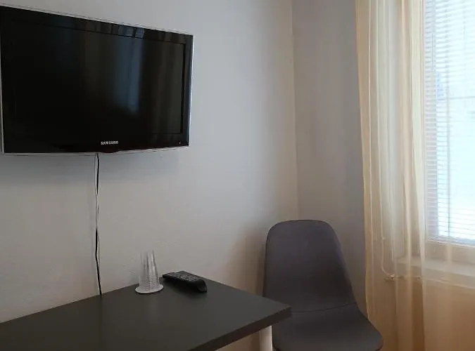 Hotelli Rantakartano *